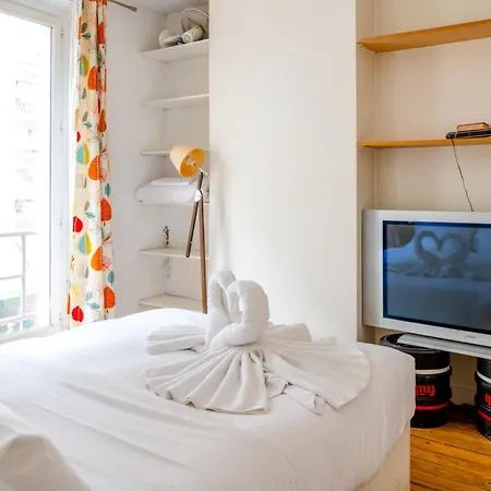 Charming Apt Near Montmartre פריז