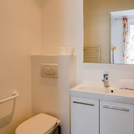 Charming Apt Near Montmartre Apartment *