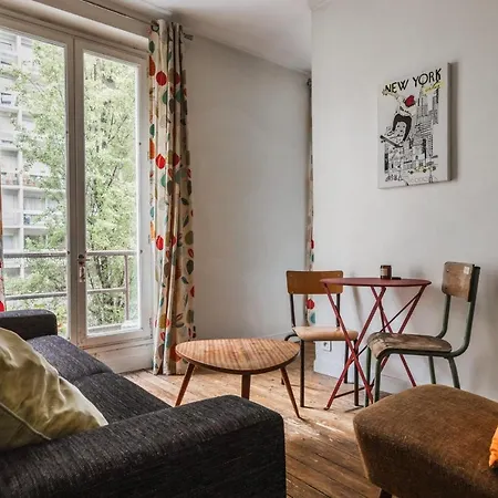 Charming Apt Near Montmartre Apartment